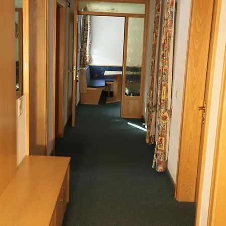 Haus Helga Guest house Kappl (Landeck)